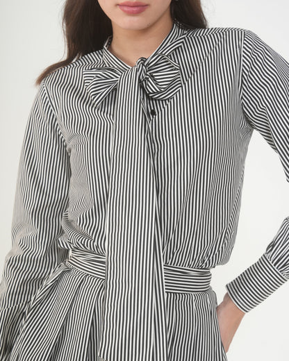 Nooyi Button Down